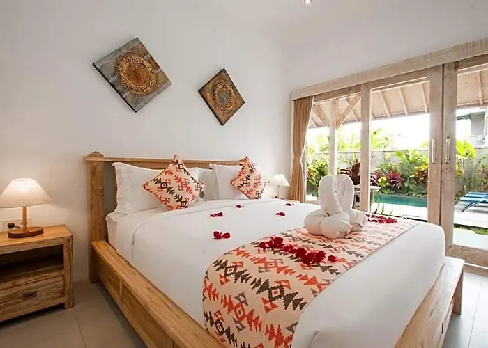 Peaceful Fancy Double Bed With Pool In Canggu Apartment