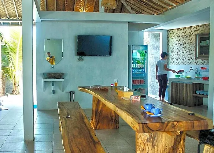 Peaceful Fancy Double Bed With Pool In Canggu *