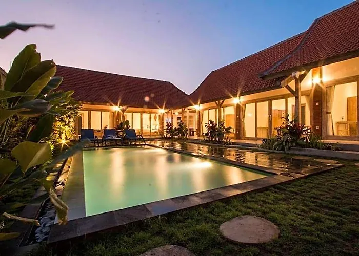 Peaceful Fancy Double Bed With Pool In Canggu *