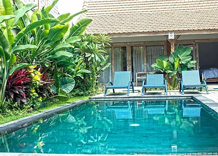 Peaceful Fancy Double Bed With Pool In Canggu Apartment Buduk