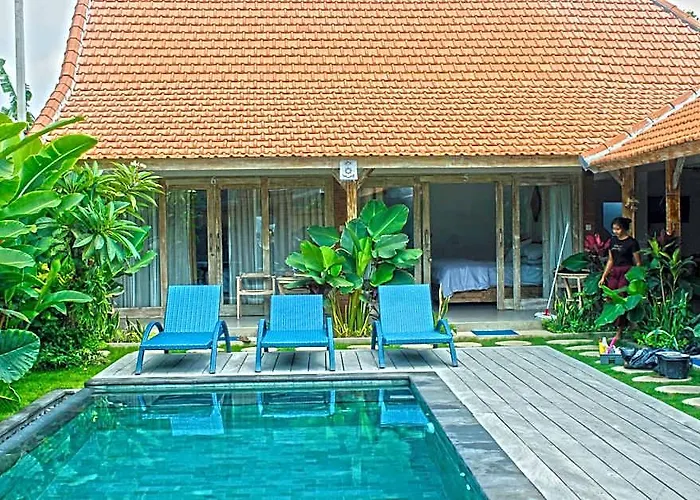 Peaceful Fancy Double Bed With Pool In Canggu *